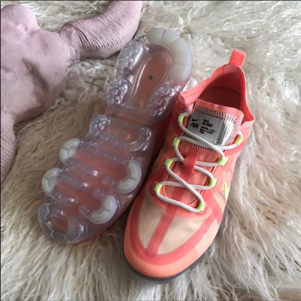 NWT Nike Air Vapormax Peach - Picture 7 of 8